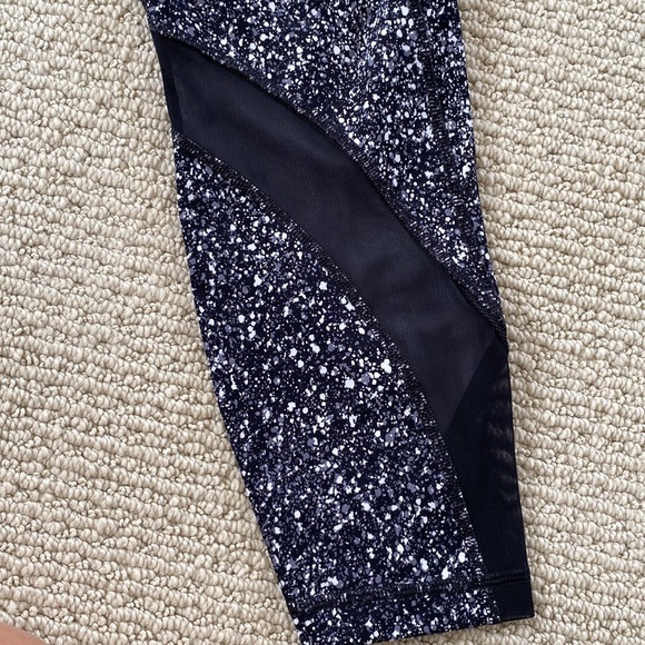 Lululemon Inspire II - Picture 3 of 13